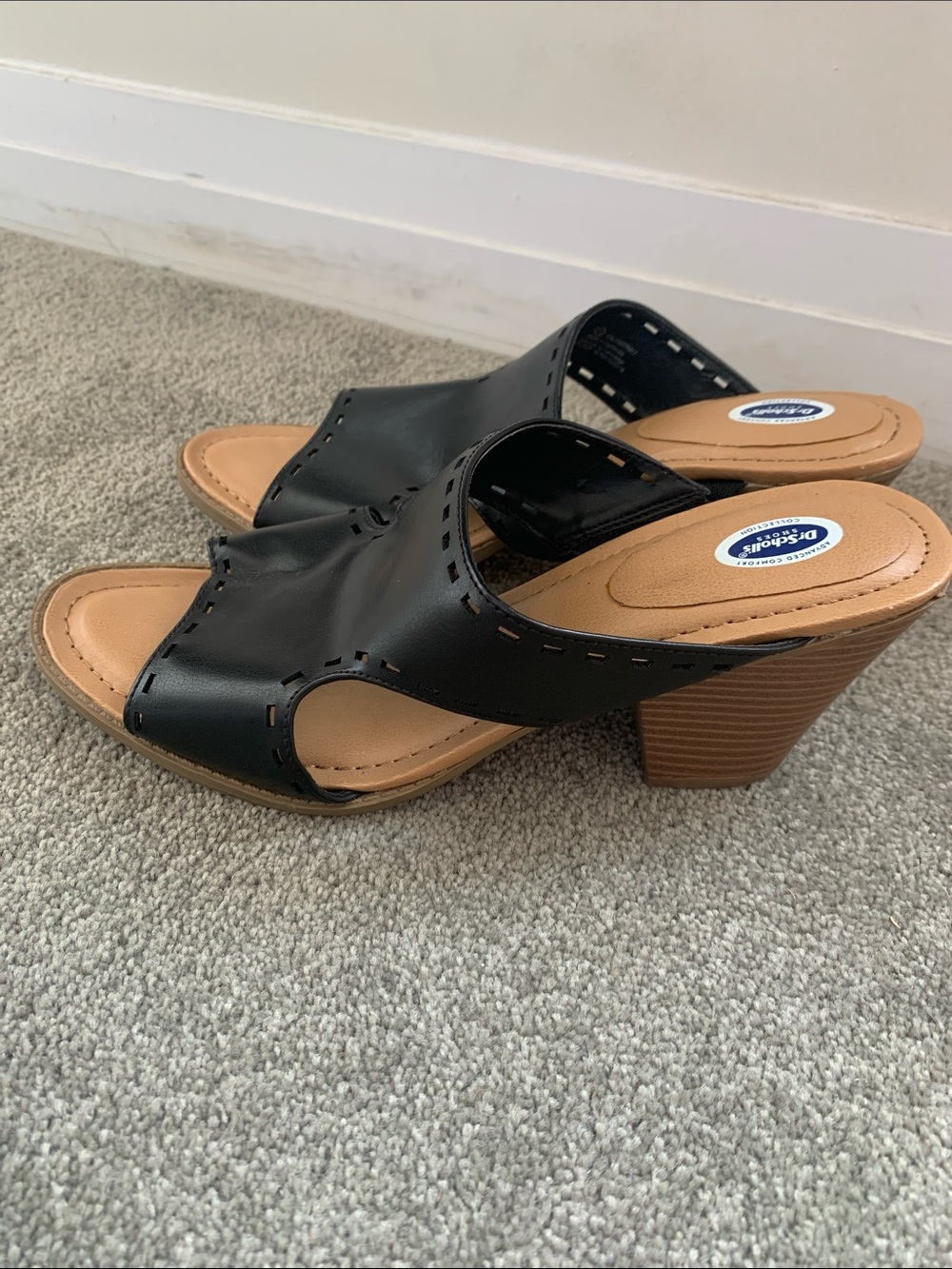Dr. Scholl's Black and Tan Open-Toe Slide Mules